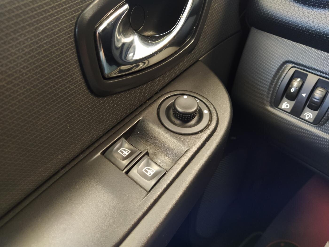 Renault Clio Kombi 898,0 66 kw