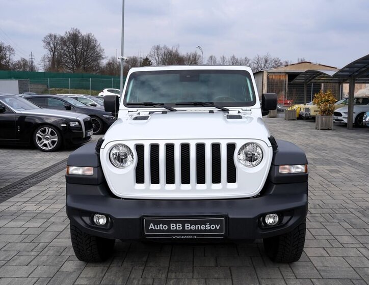 Jeep Wrangler SUV / Terénní 2,1 l 147 kw