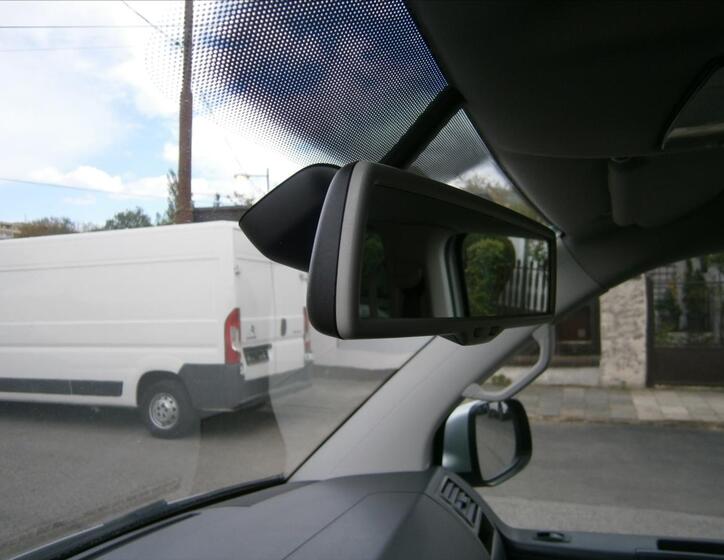 Volkswagen Multivan 18