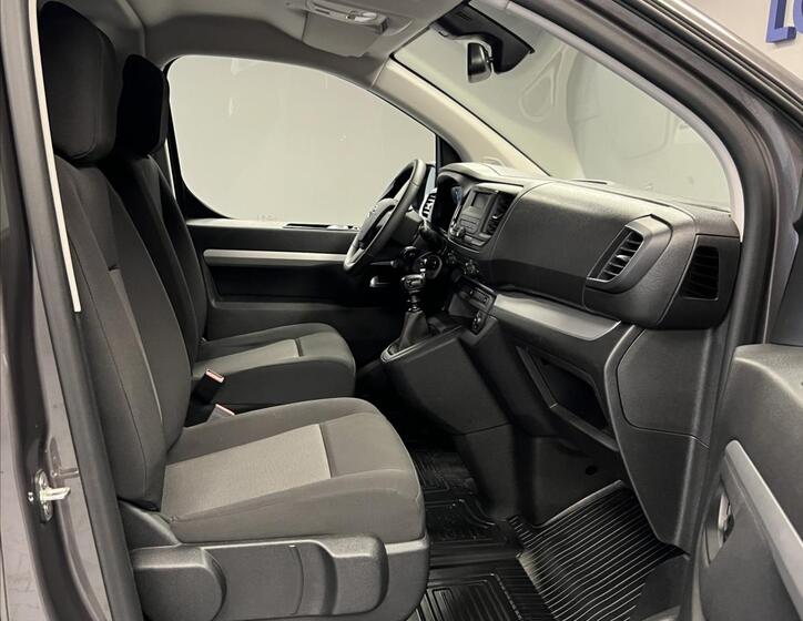 Toyota ProAce Verso 8