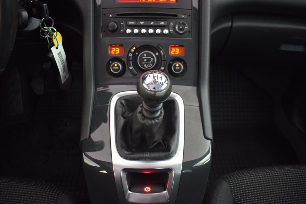 Peugeot 5008 MPV 1,6 l 88 kw