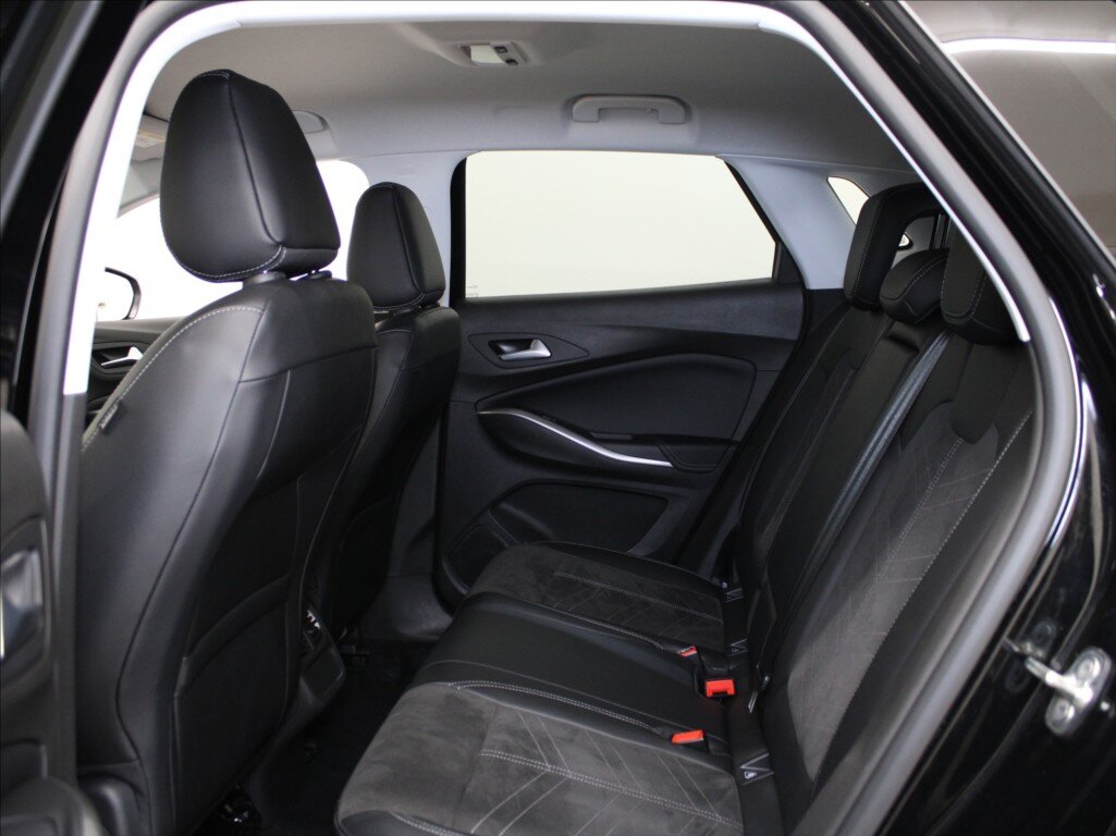 Opel Grandland SUV 1,5 l 96 kw