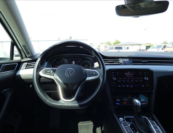 Volkswagen Passat 11