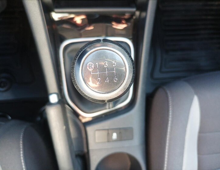 Toyota Auris Kombi 1,6 l 97 kw