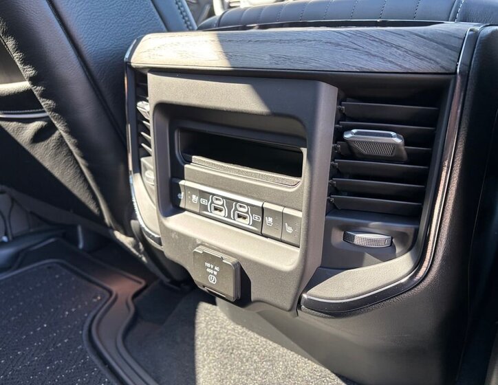 Dodge RAM Pick-up 3,0 l 403 kw