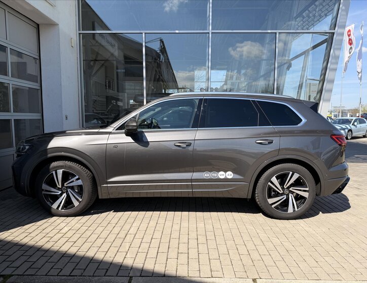 Volkswagen Touareg SUV / Terénní 3,0 l 210 kw