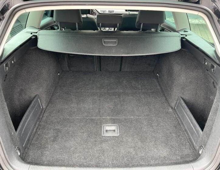 Volkswagen Passat 50