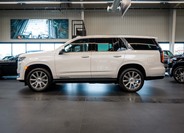 Cadillac Escalade 2