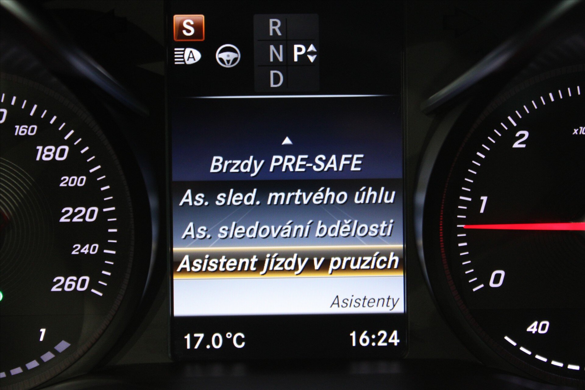 Mercedes-Benz Třídy C Kupé 2,1 l 150 kw