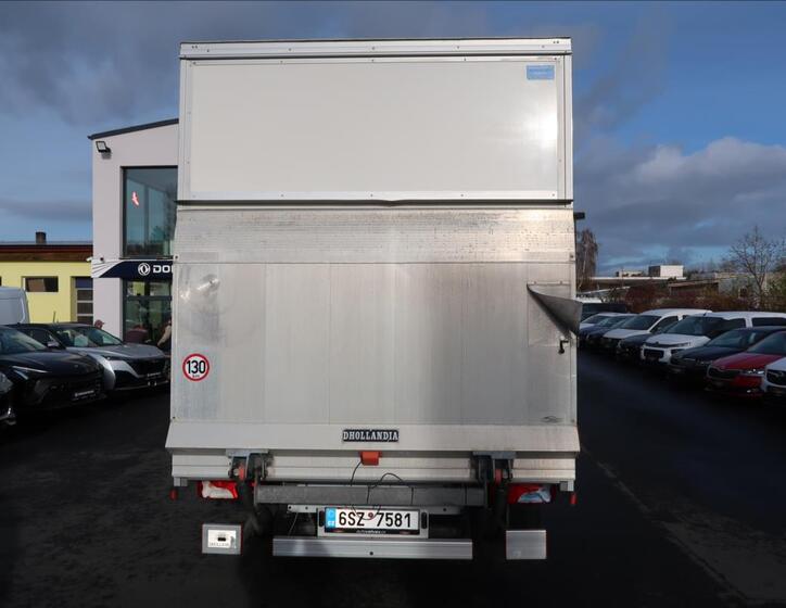 Mercedes-Benz Sprinter 8