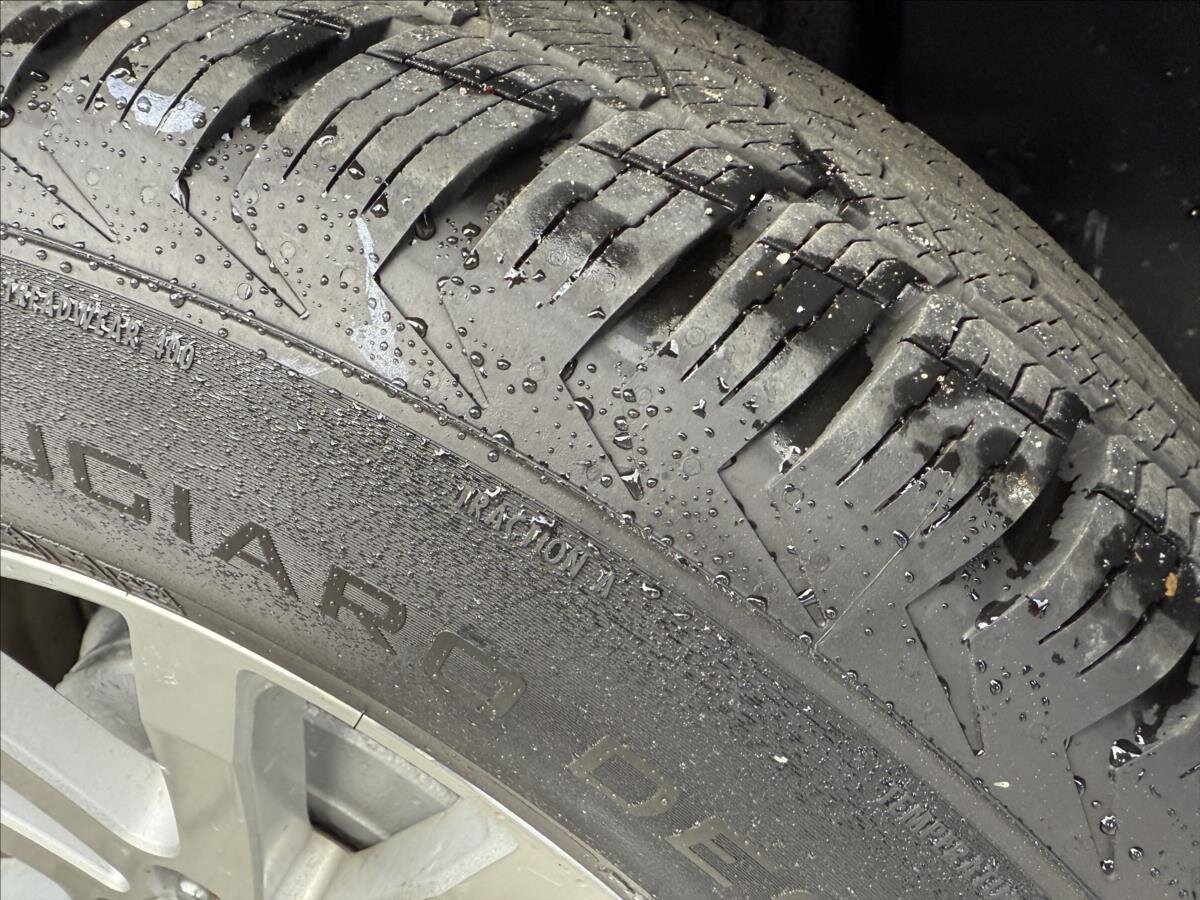 Suzuki Grand Vitara SUV / Terénní 2,0 l 103 kw