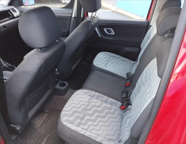 Škoda Roomster 9