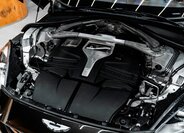 Aston Martin Ostatní SUV 4,0 l 405 kw