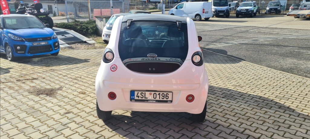 Microcar DUE Hatchback 498,0 6 kw