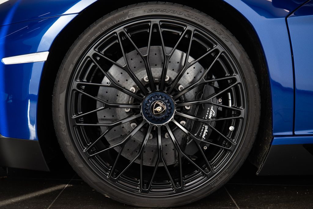 Lamborghini Aventador