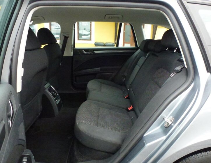 Škoda Superb Kombi 1,6 l 77 kw