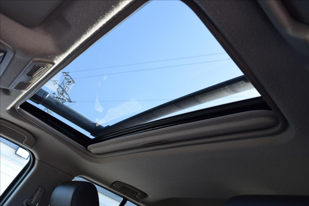 Nissan Navara Pick-up 3,0 l 170 kw