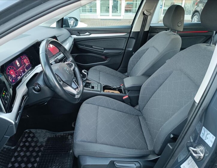 Volkswagen Golf Kombi 1,5 l 96 kw