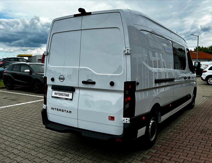 Nissan Interstar Ostatní 2,0 l 96 kw