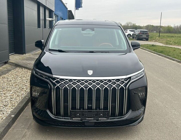 Dongfeng Ostatní MPV 1,5 l 255 kw