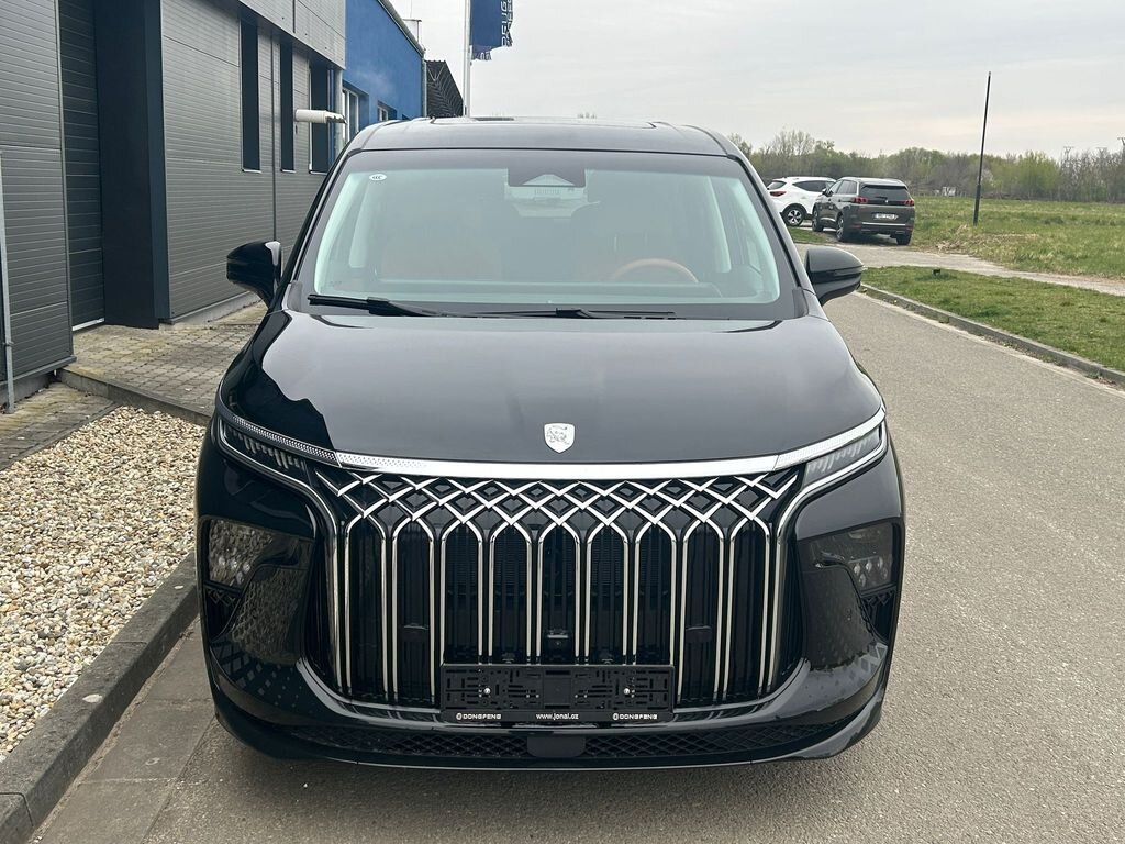 Dongfeng Ostatní MPV 1,5 l 255 kw