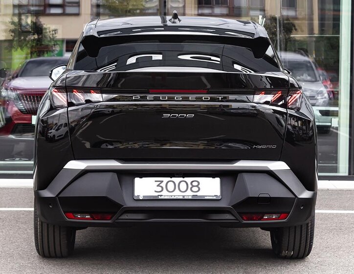 Peugeot 3008 Sedan 1,2 l 136 kw