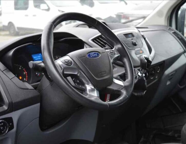 Ford Transit 12