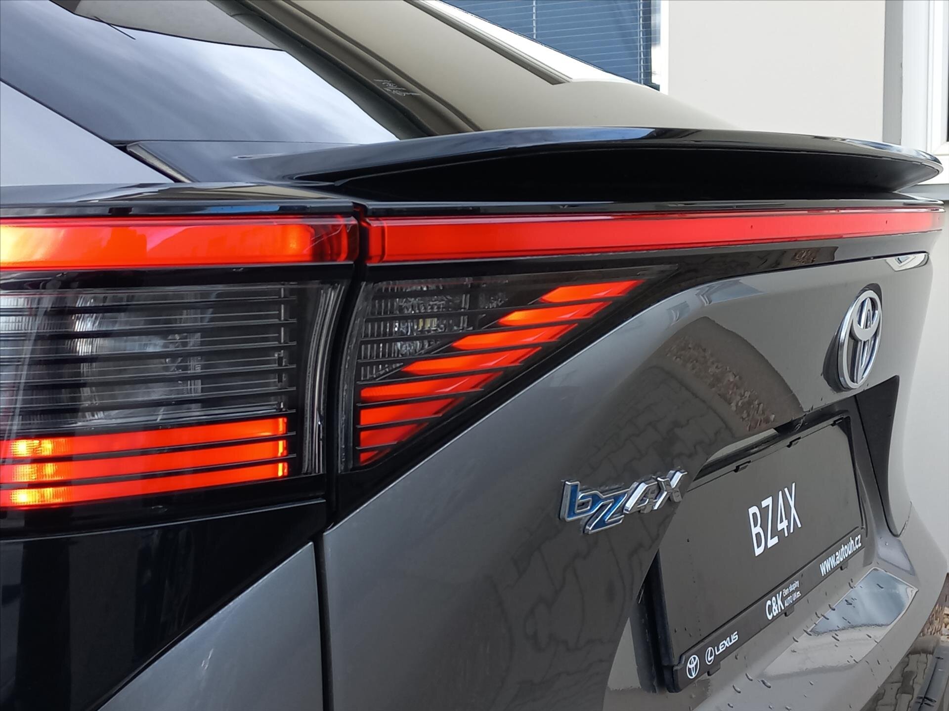 Toyota bZ4X SUV / Terénní 0,0 167 kw