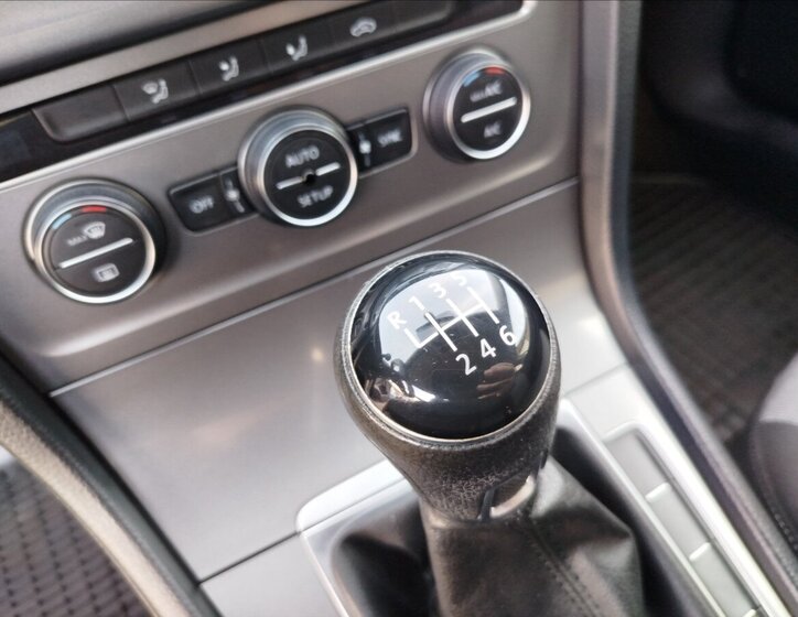 Volkswagen Golf Hatchback 1,4 l 90 kw