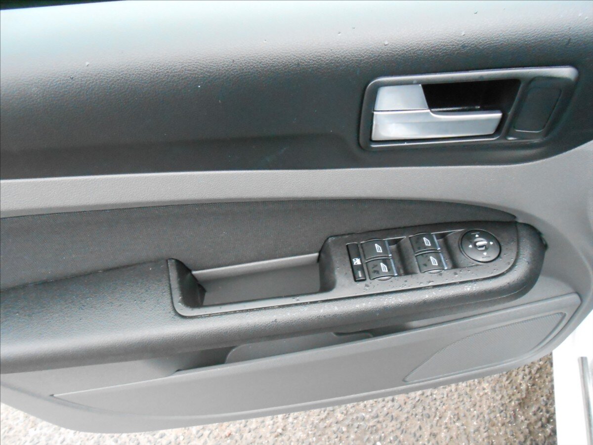 Ford Focus Hatchback 1,6 l 74 kw