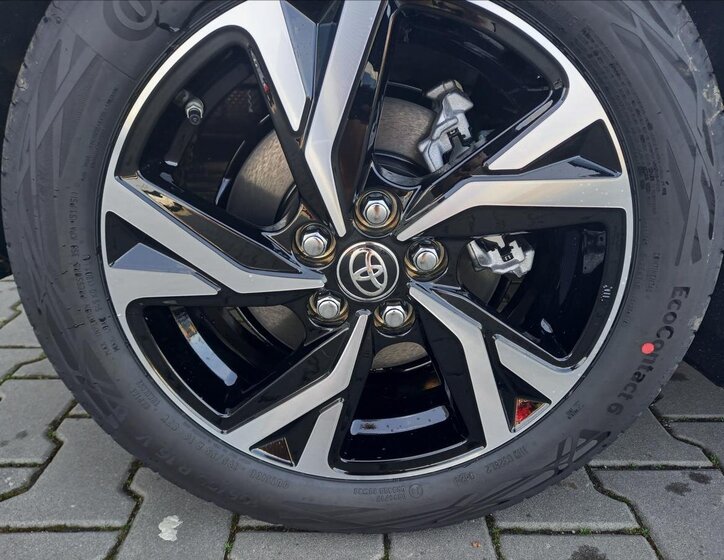 Toyota Yaris Hatchback 1,5 l 85 kw