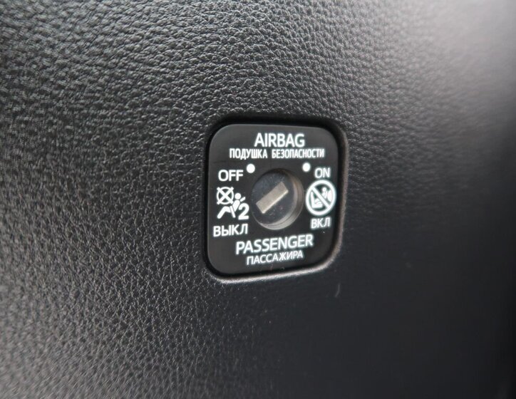 Toyota Corolla Sedan / Limuzína 1,5 l 92 kw