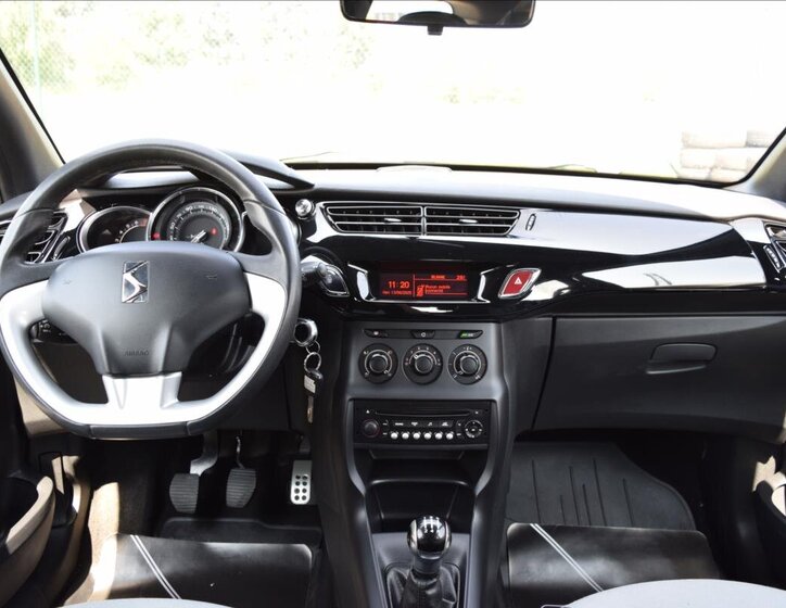 Citroën DS3 Hatchback 1,2 l 60 kw