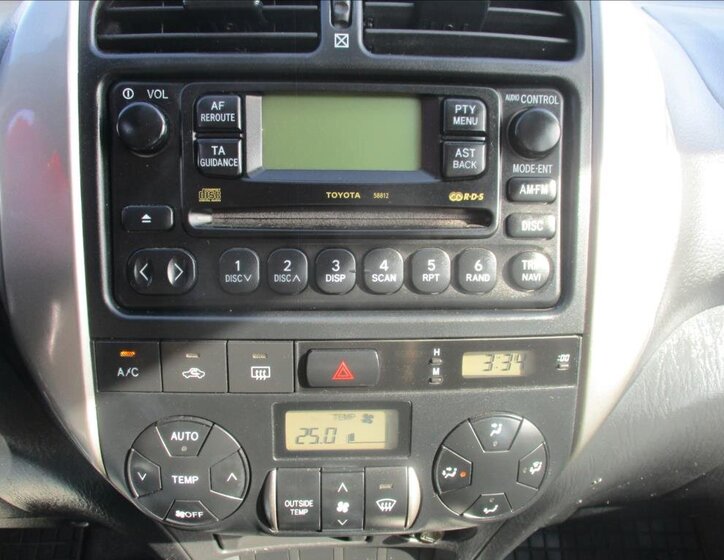 Toyota RAV4 SUV / Terénní 2,0 l 85 kw