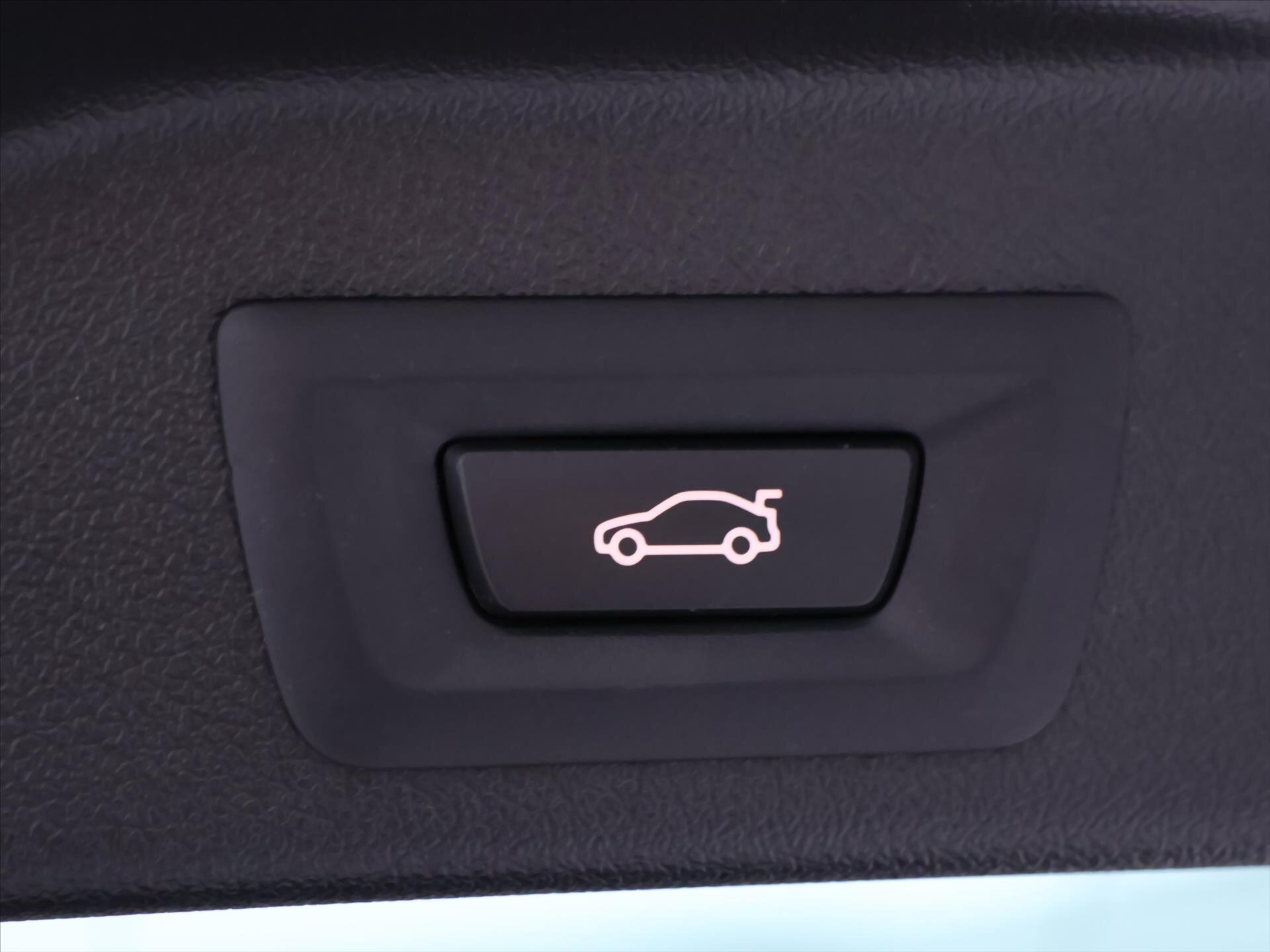 BMW X5 SUV / Terénní 3,0 l 245 kw