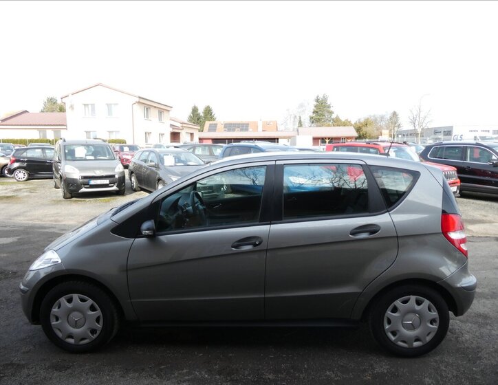 Mercedes-Benz Třídy A Hatchback 1,7 l 85 kw