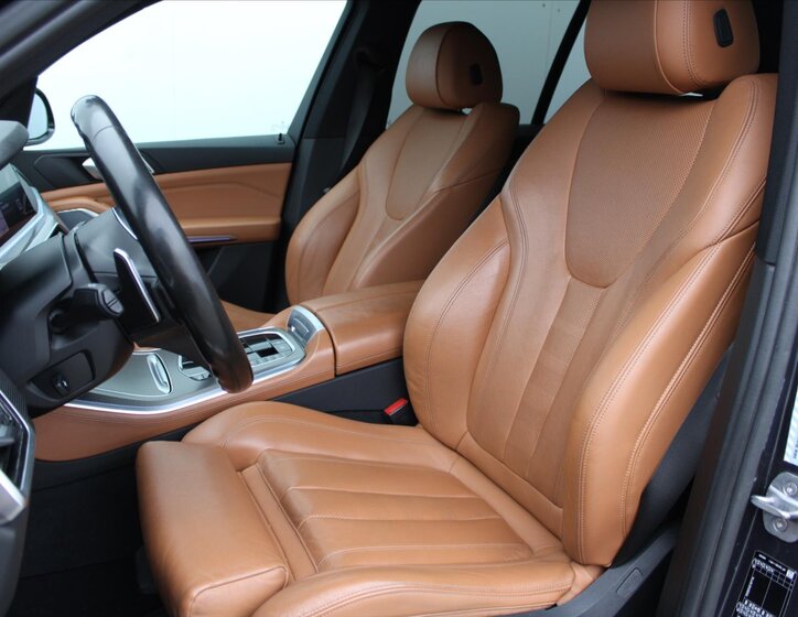 BMW X5 SUV / Terénní 3,0 l 195 kw