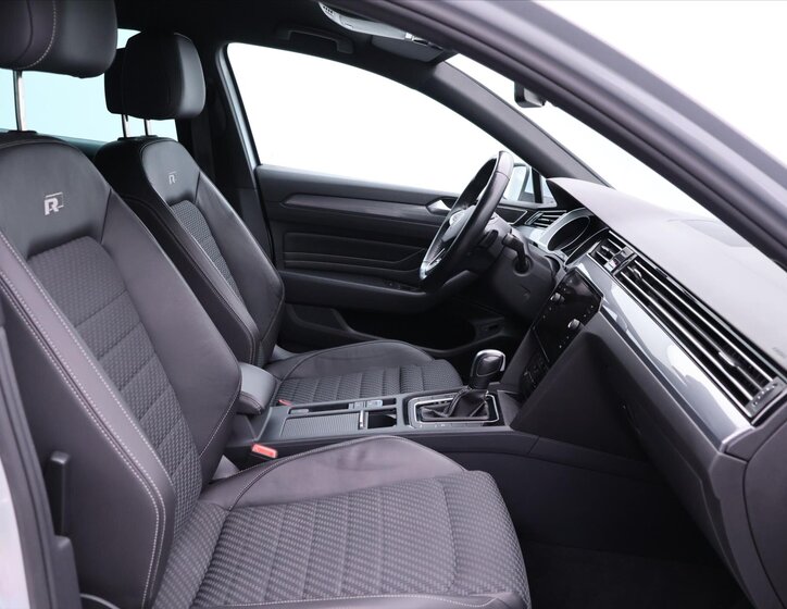 Volkswagen Passat Kombi 2,0 l 110 kw