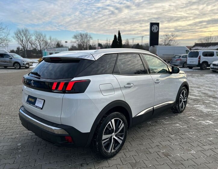 Peugeot 3008 SUV 1,5 l 96 kw