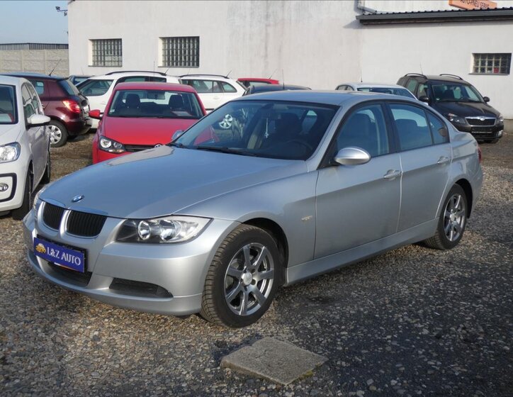 BMW Řada 3 Sedan / Limuzína 2,0 l 95 kw