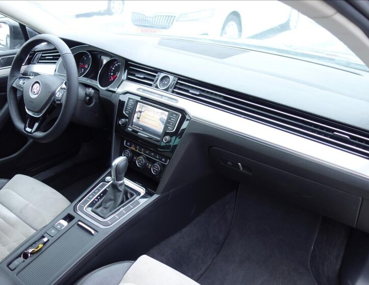 Volkswagen Passat Sedan 2,0 l 140 kw