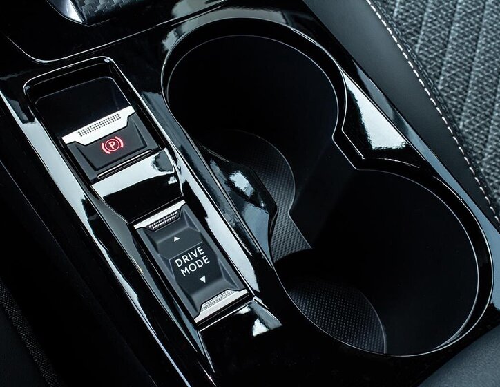 Peugeot 2008 SUV / Terénní 1,2 l 81 kw