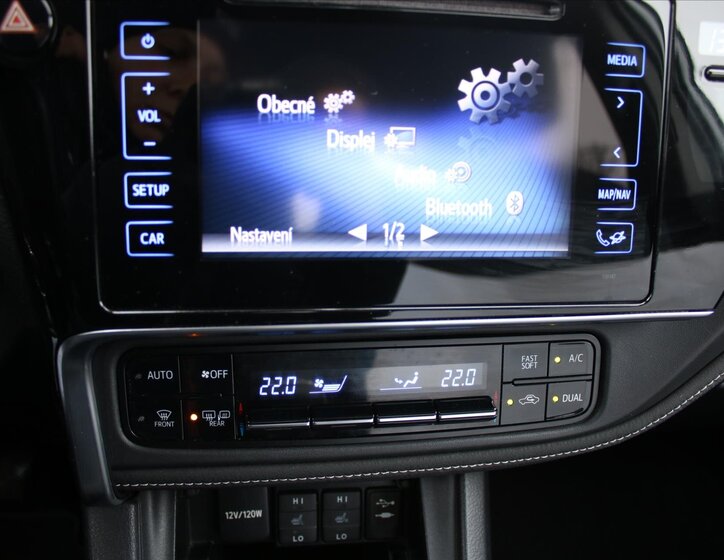 Toyota Corolla Sedan 1,6 l 97 kw