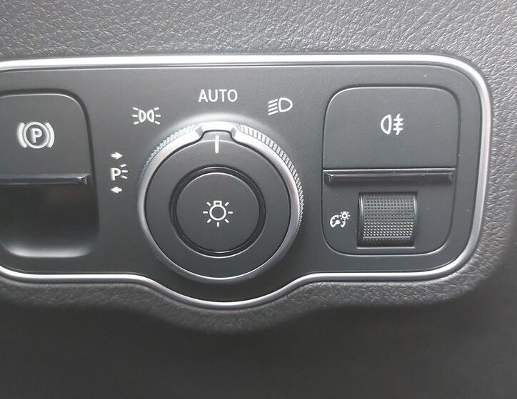 Mercedes-Benz EQB 19