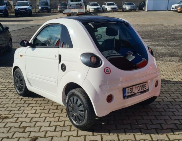 Microcar DUE Hatchback 498,0 6 kw