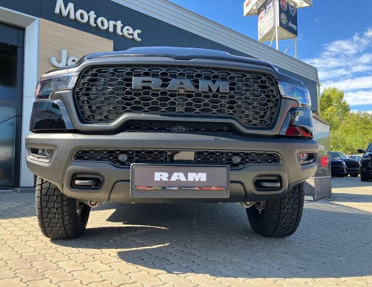 Dodge RAM 10