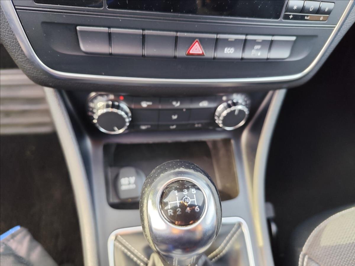 Mercedes-Benz CLA Sedan 1,6 l 115 kw