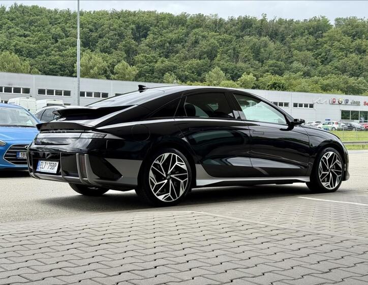 Hyundai Ioniq 6 3