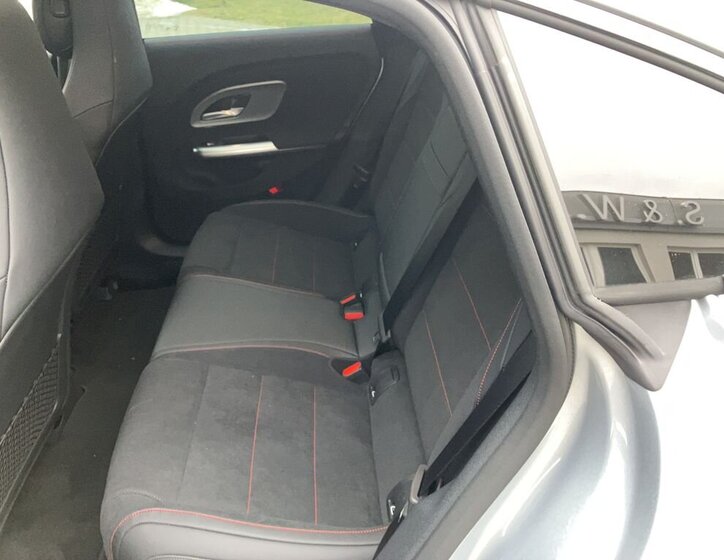 Mercedes-Benz CLA Sedan 0,0 200 kw