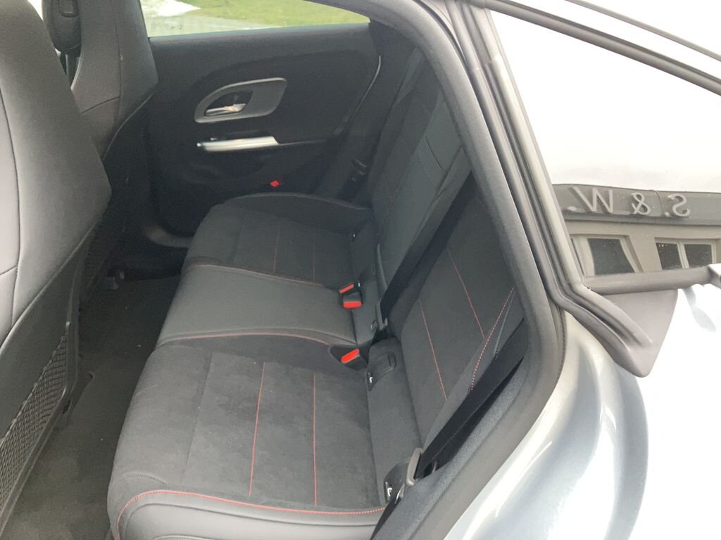 Mercedes-Benz CLA Sedan 0,0 200 kw